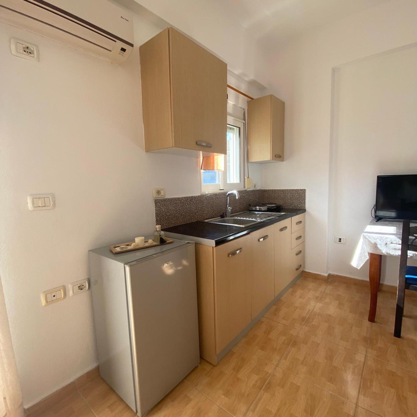 Ilias Family Rooms Himarë Dış mekan fotoğraf