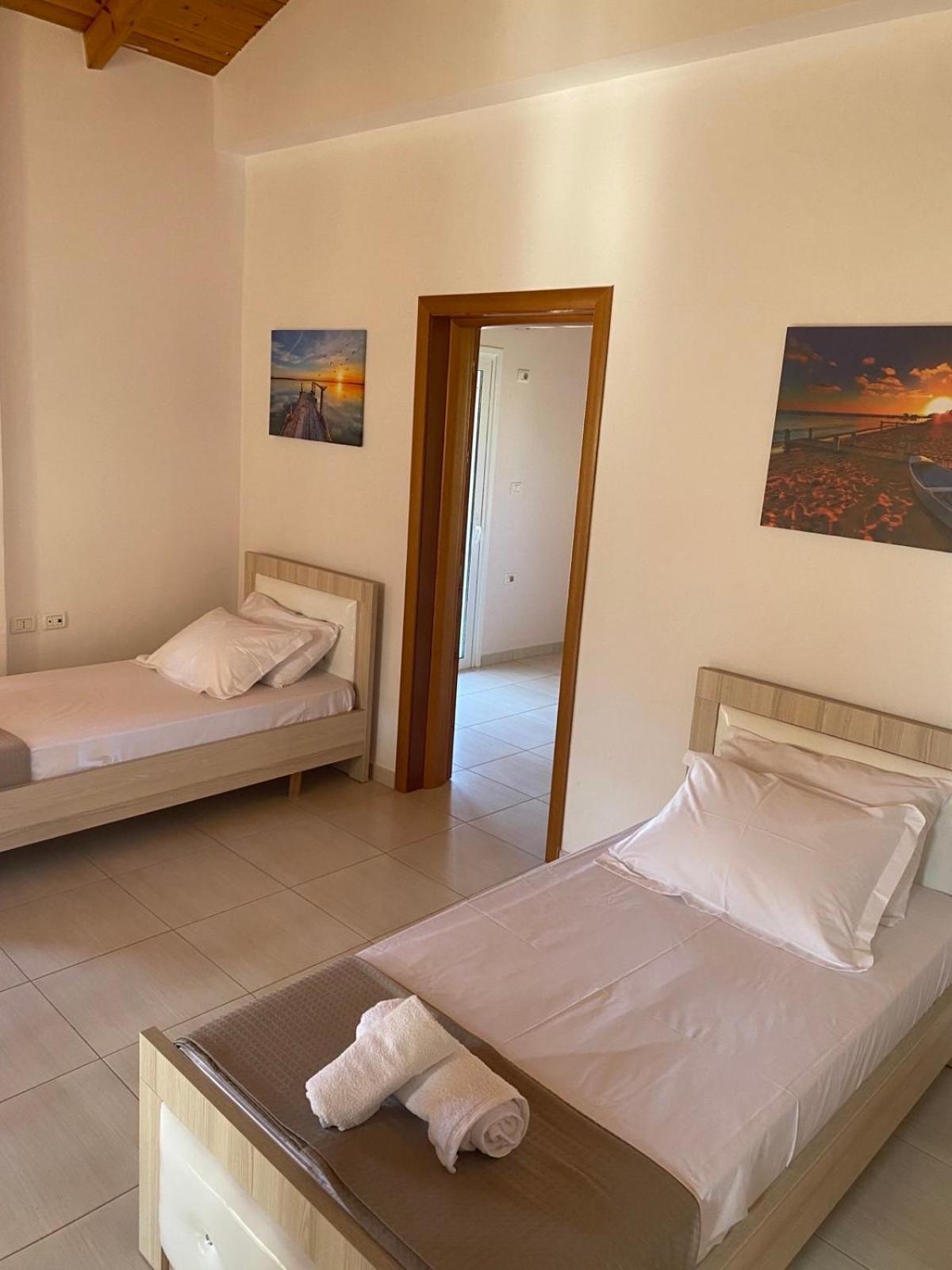 Ilias Family Rooms Himarë Dış mekan fotoğraf